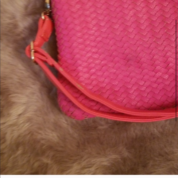 Deux Lux Pink Shoulder Bag with Chevron Texture - Picture 4 of 4